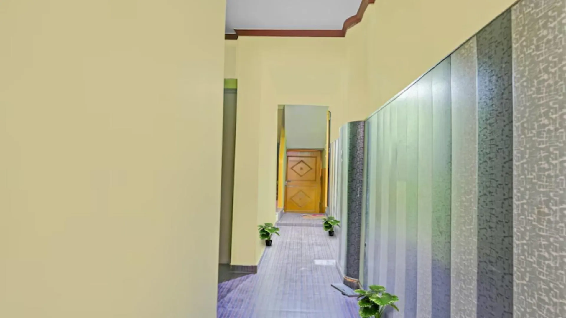 Varanasi Hotel Sanskrit Paying # Near Assi Ghat And Kashi Vishwanath Temple -Wifi -Room Service - Spacious Room - A Budget Guest House In Bénarès