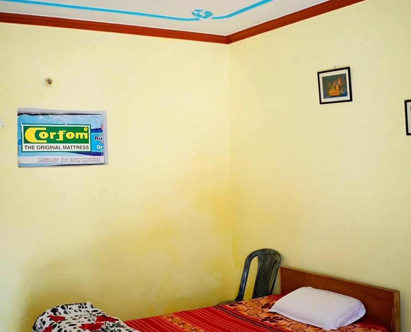 Varanasi Hotel Sanskrit Paying # Near Assi Ghat And Kashi Vishwanath Temple -Wifi -Room Service - Spacious Room - A Budget Guest House In Varanasi 4*,